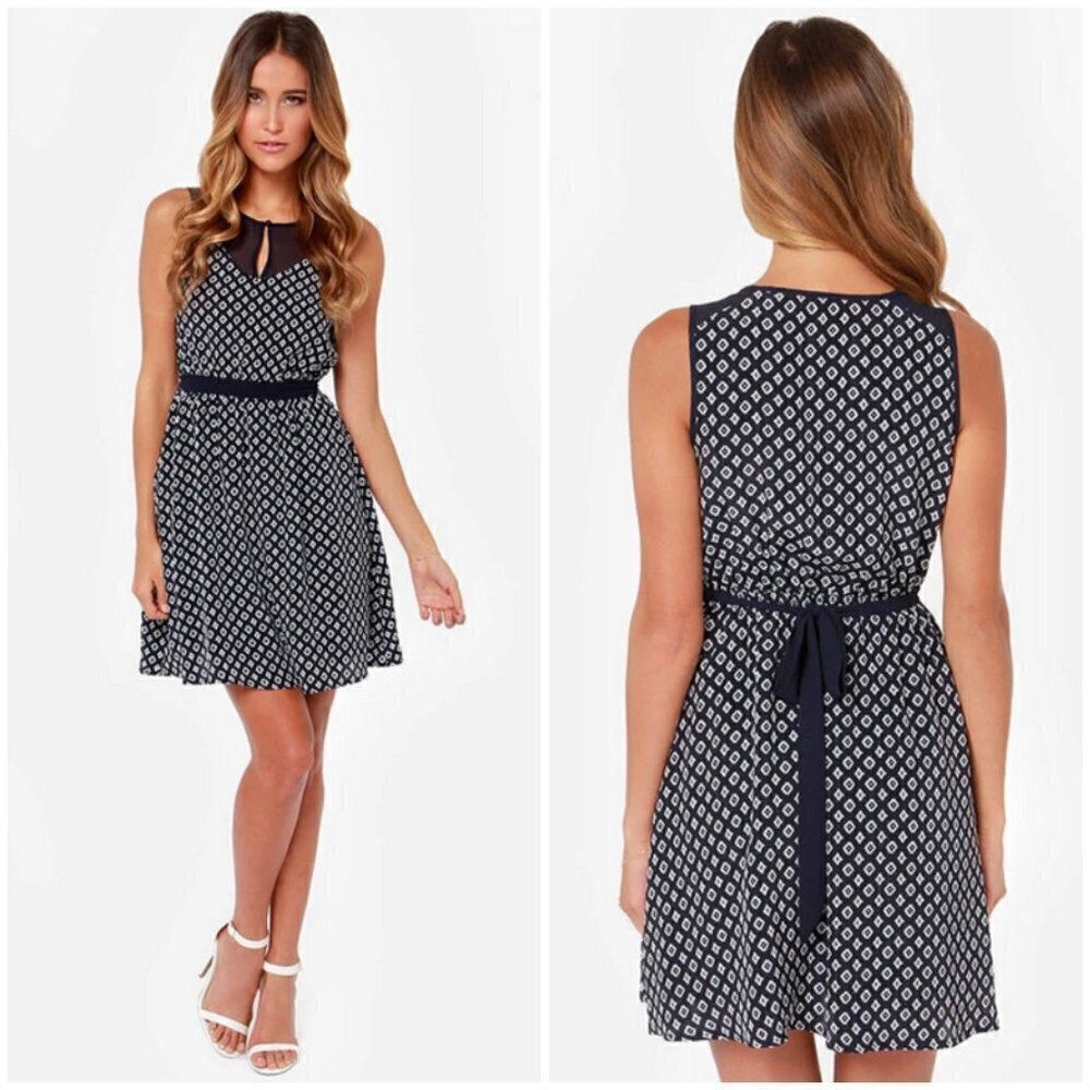 💕LULUS💕 Captivated By You Navy Blue Print Dress ~ Medium